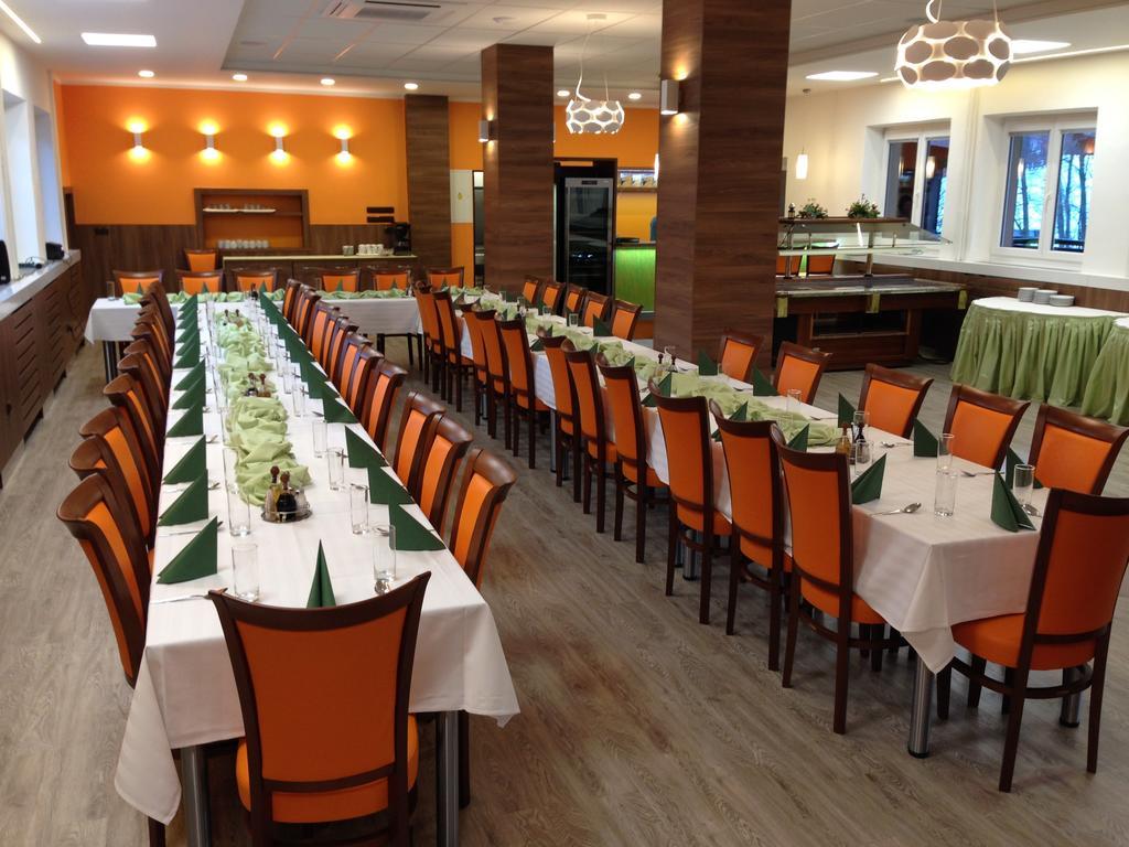 Hotel Odra オストラヴィツェ エクステリア 写真