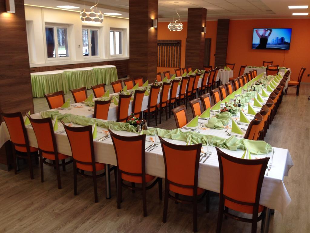 Hotel Odra オストラヴィツェ エクステリア 写真