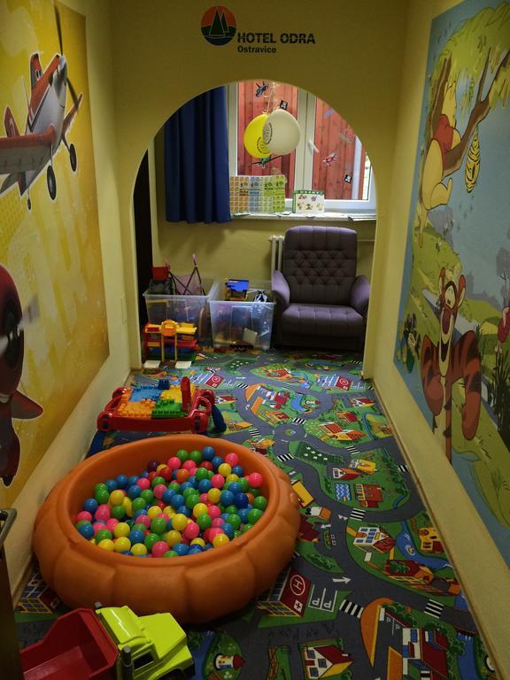 Hotel Odra オストラヴィツェ エクステリア 写真
