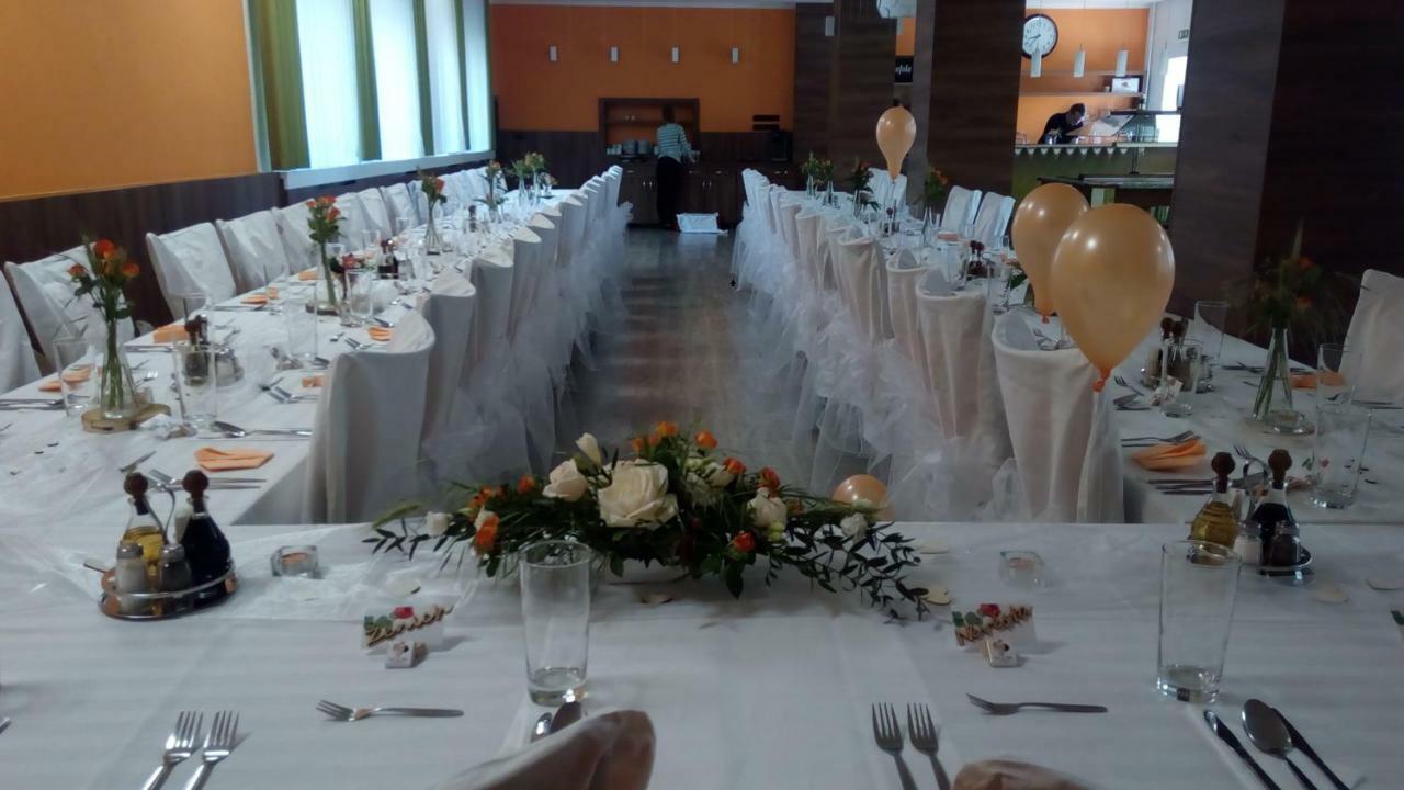 Hotel Odra オストラヴィツェ エクステリア 写真